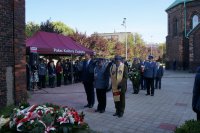 Uroczystości rocznicowe ku czci policjantów pomordowanych przez NKWD w dąbrowskiej bazylice NMPA